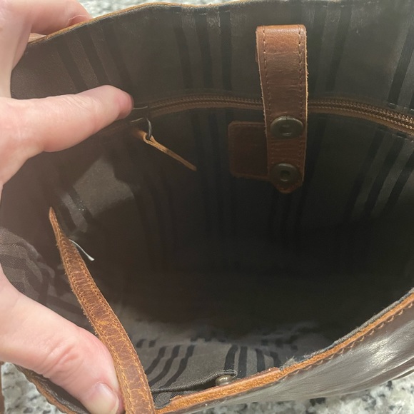 Frye Melissa Saddle Crossbody - Picture 4 of 8